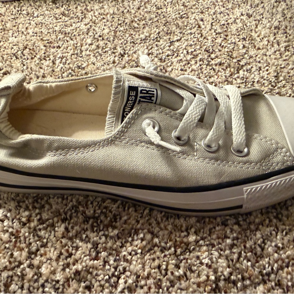 Converse women’s Canvas Low-Top Sneakers in Light Beige. Never worn. - Picture 7 of 7
